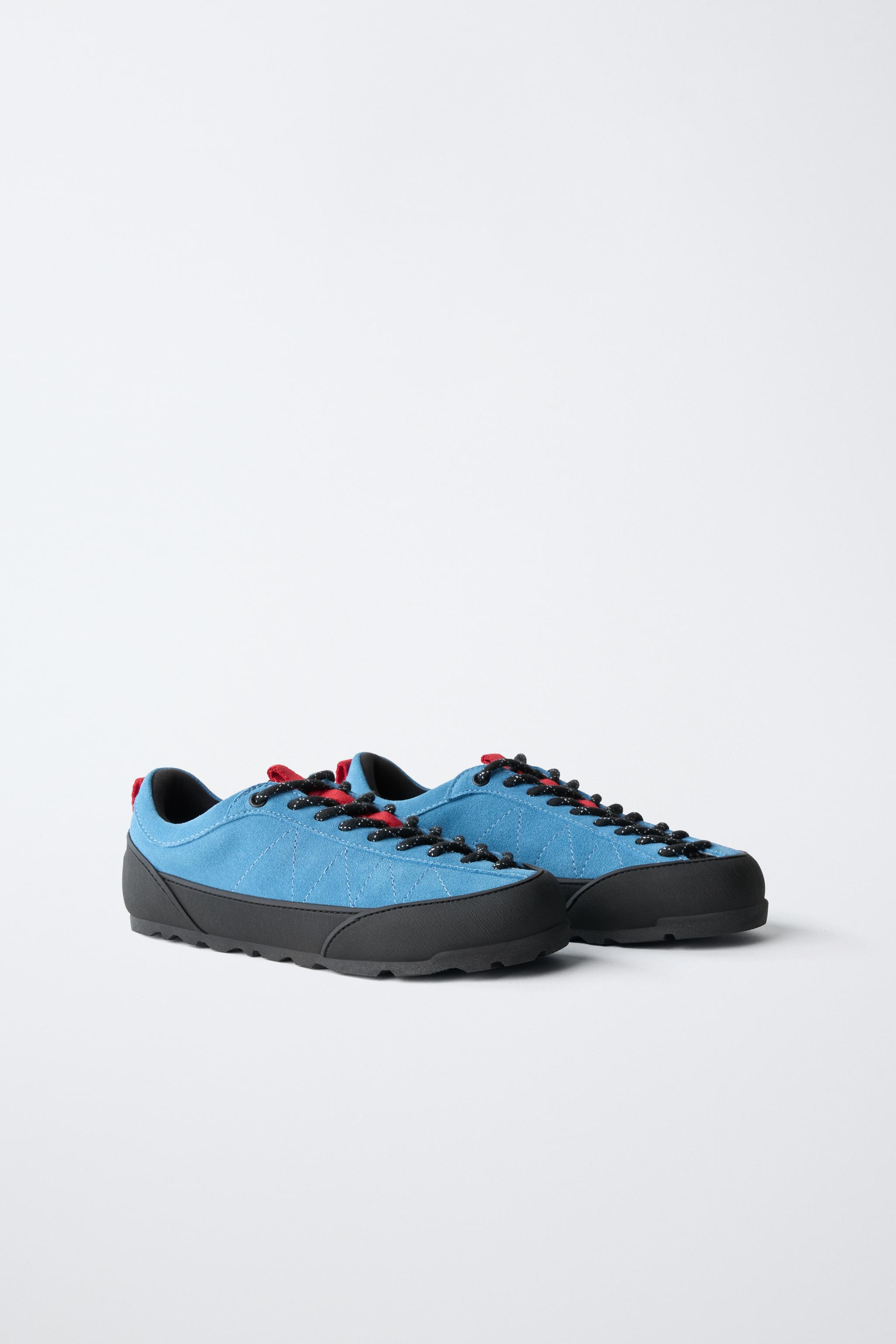 CONTRAST SNEAKERS